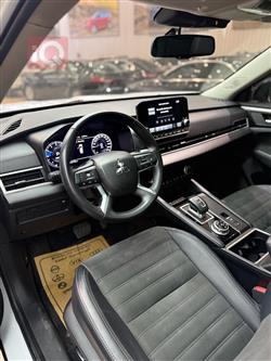 ميتسوبيشي اوتلاندر